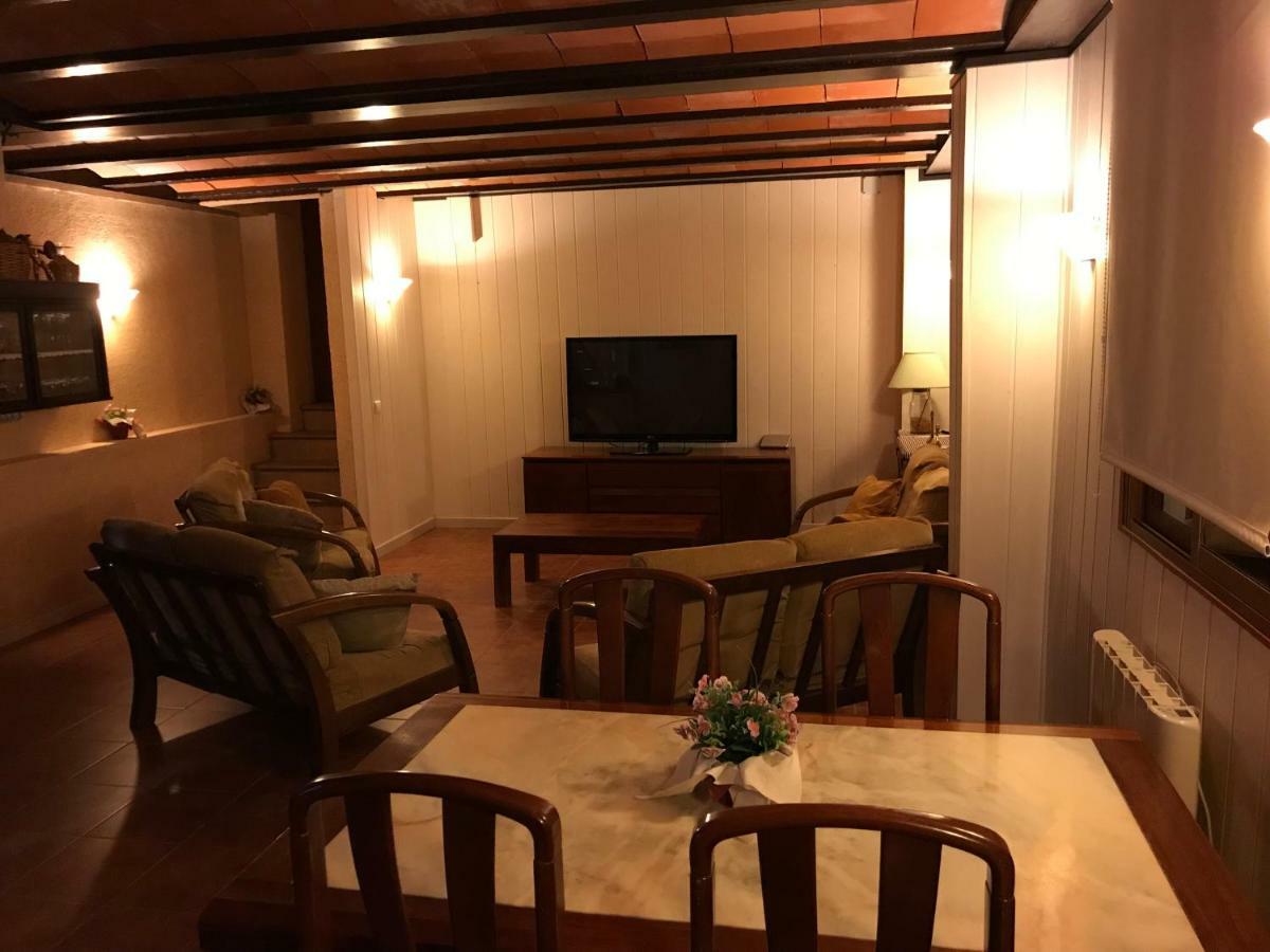 Can Gual Guest House Lametlla Del Valles Room photo
